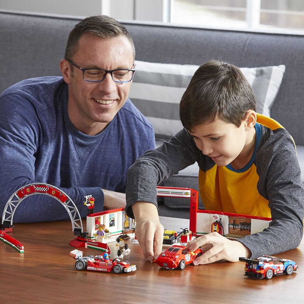 Building Kit (841 Pieces) V215