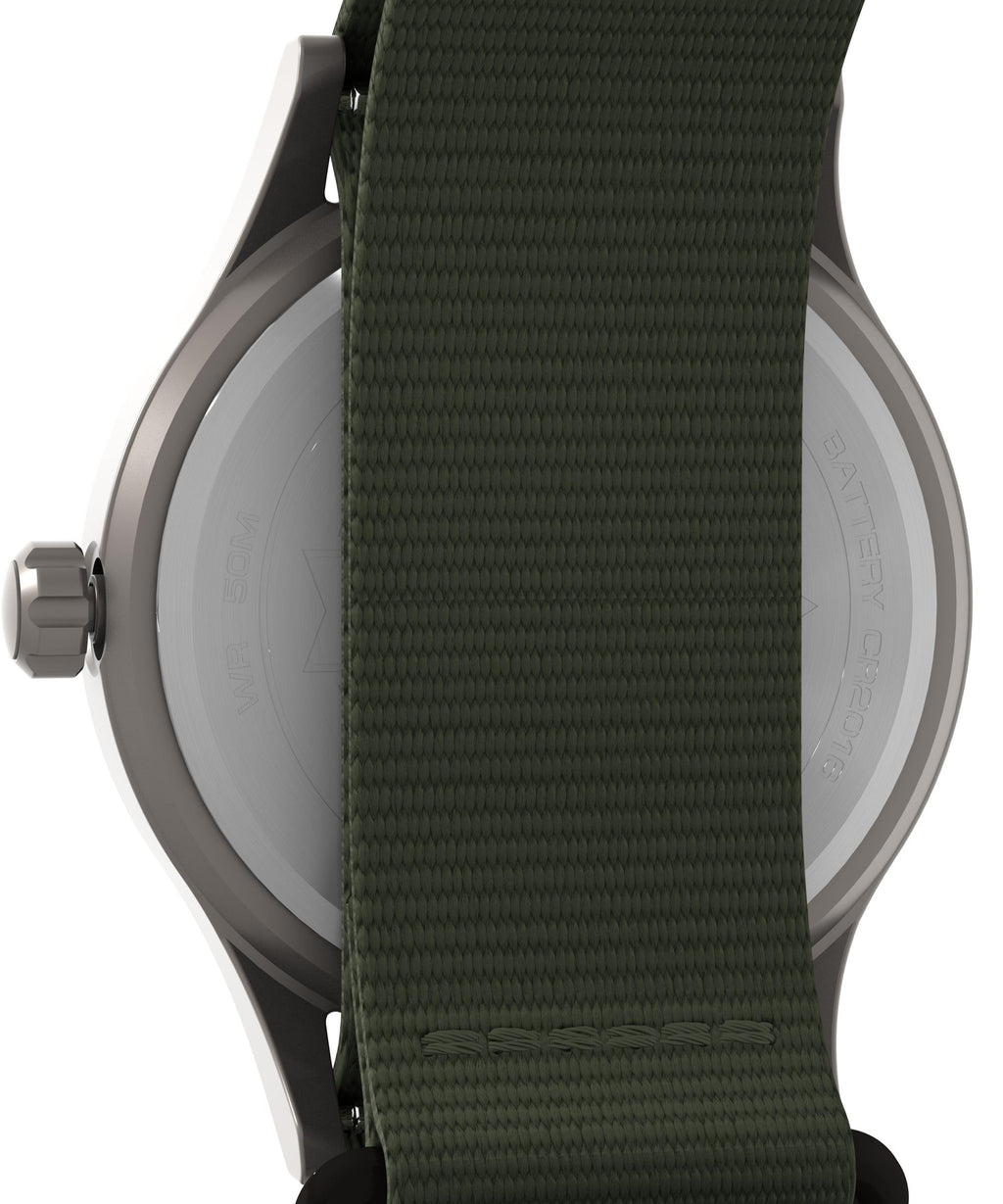 40mm Analog Watch with Luminous Hands and 50M Water Resistance N17093