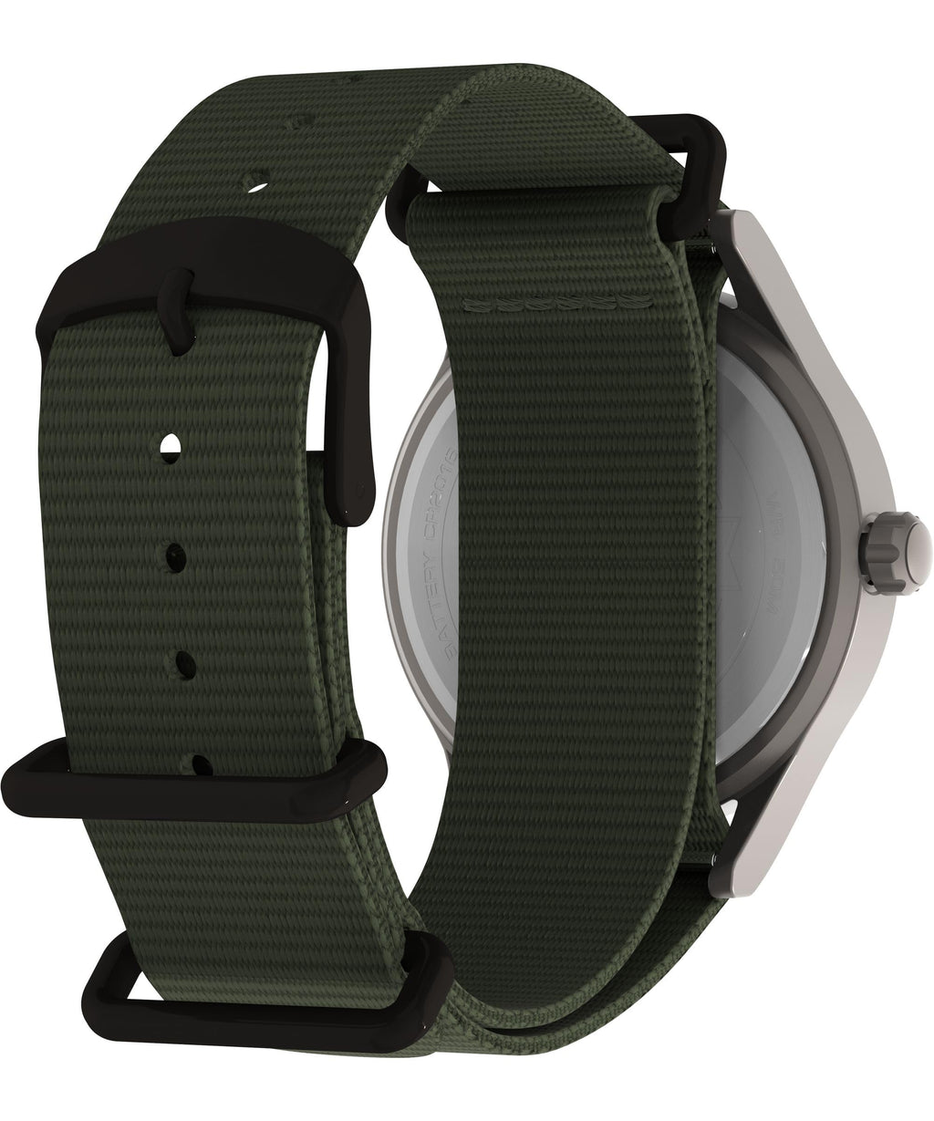40mm Analog Watch with Luminous Hands and 50M Water Resistance N17093
